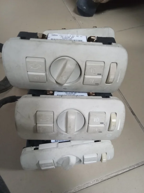 Переключатель света Volvo 30739422