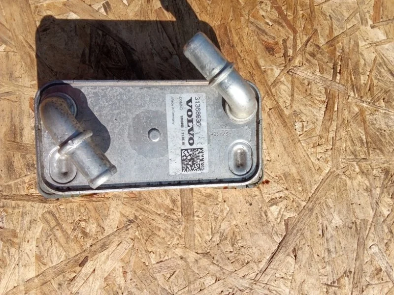 Маслоохладитель Volvo XC90 31368636 B4204T34