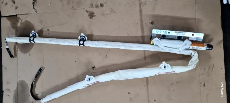 Шторка безопасности Volvo XC60 2011 31271736 D5244T10, левая