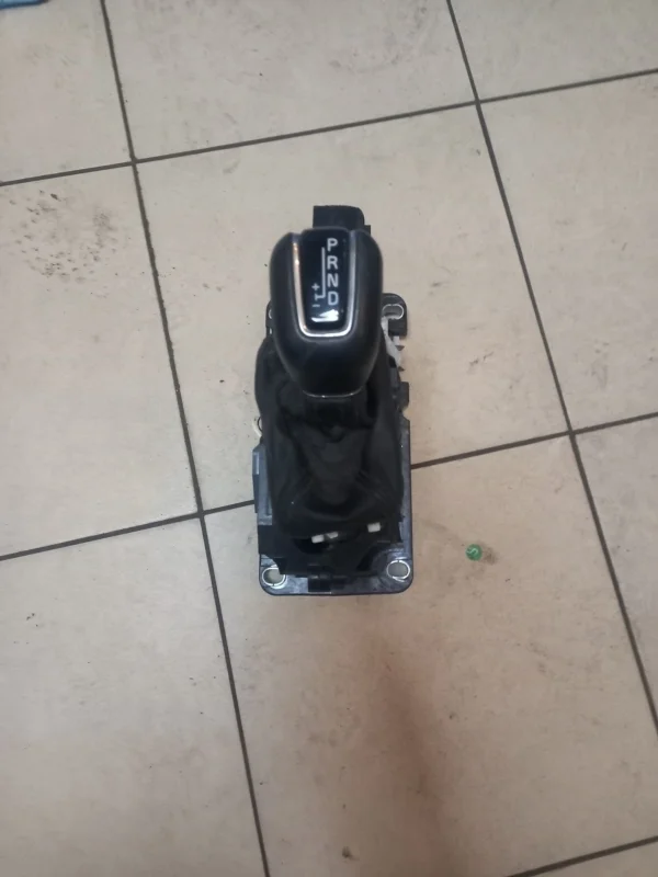 Селектор АКПП Volvo S90 2018 31437771 B4204T20