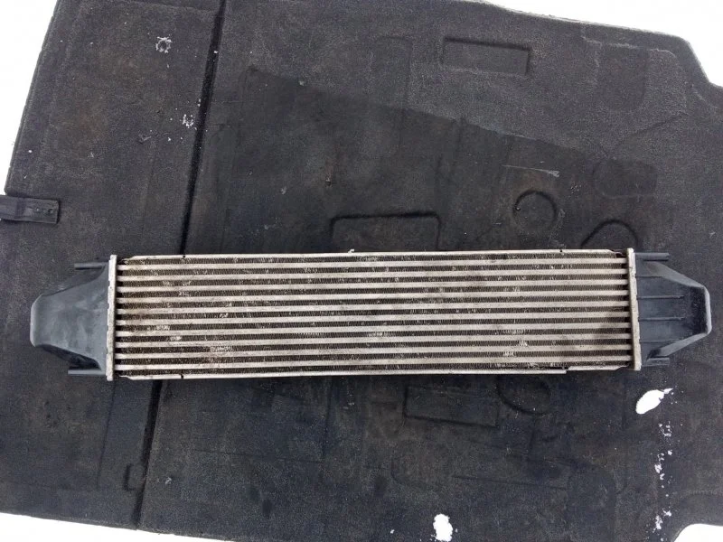 Радиатор интеркулера Volvo XC60 2011 31273910 D5244T10