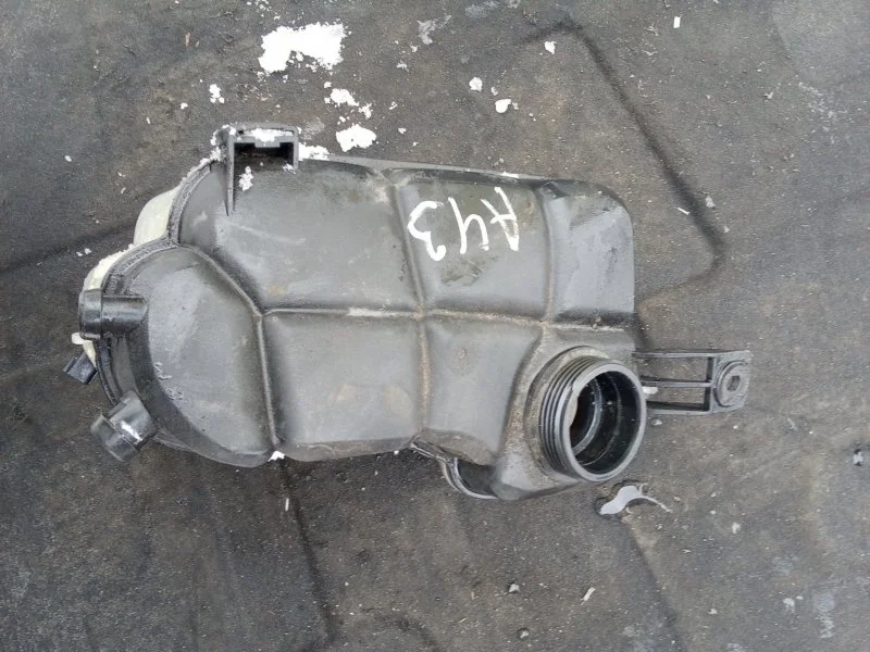 Бачок расширительный Volvo XC60 2011 31200320 D5244T10