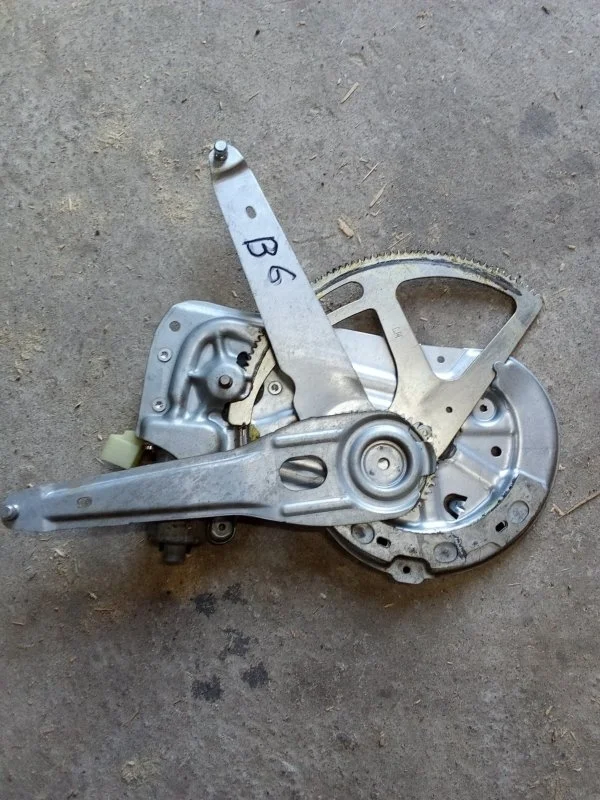 Стеклоподъемник Volvo XC90 2007 30784576, передний левый