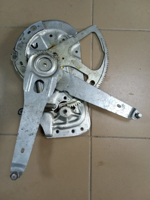 Стеклоподъемник Volvo S60 30784579, передний правый