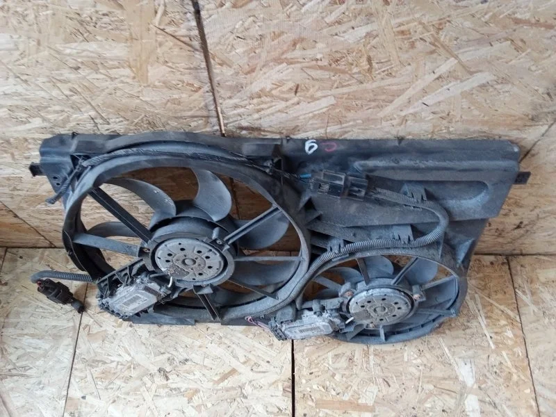 Вентилятор охлаждения VOLVO V70 2008 31200375