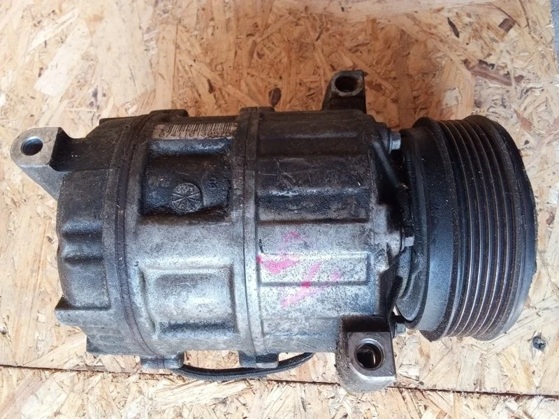 Компрессор кондиционера Volvo XC90 36002114 B8444S