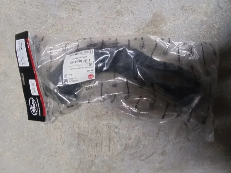 Шланг интеркулера Volvo 090929, правый