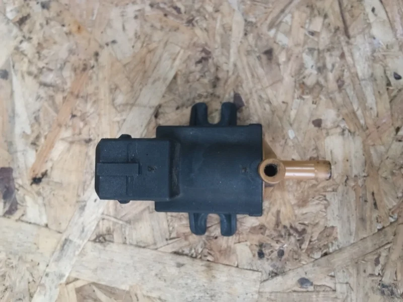 Клапан электромагнитный Volvo XC60 2011 31219138 D5244T10