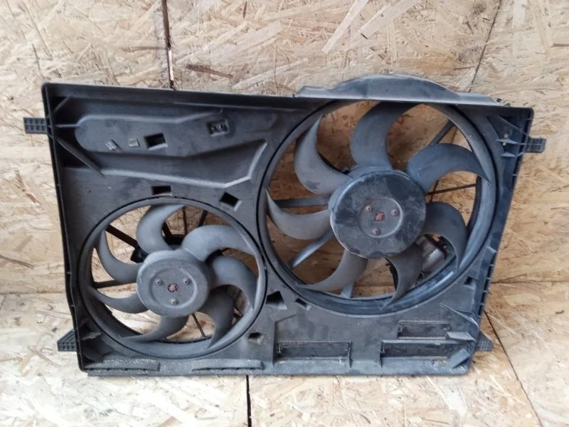 Вентилятор охлаждения Volvo XC70 2008 31200375