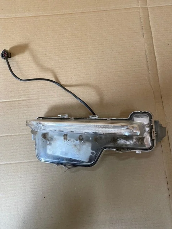 Дневной ходовой огонь Volvo V60 2015 31353290, передний правый