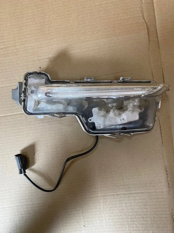 Дневной ходовой огонь Volvo V60 2015 31353289, левый