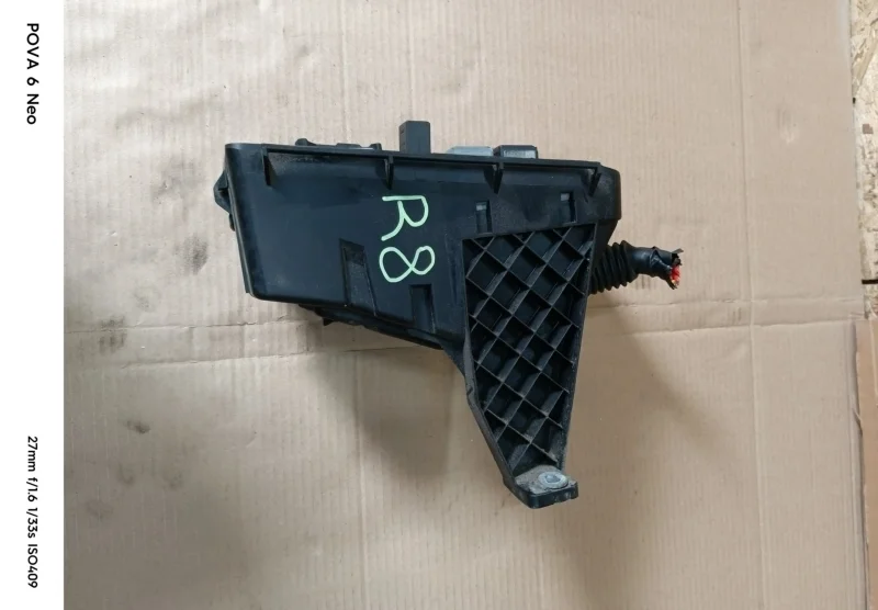 Блок предохранителей Volvo XC90 2009 30728132 D5244T4