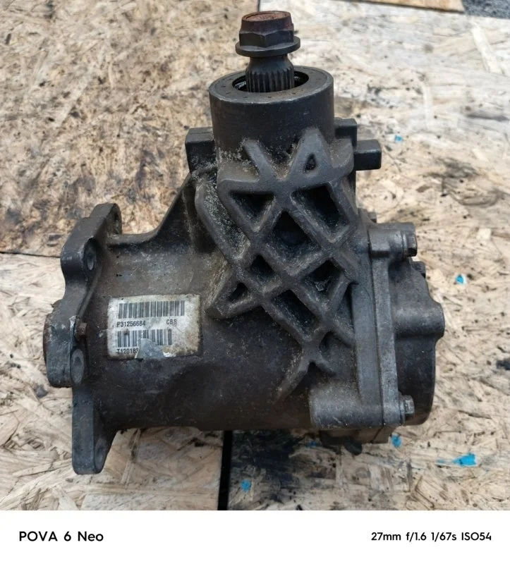 Раздаточная коробка Volvo XC70 2012 36001725 D5244T17, передняя