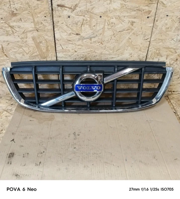 Решетка радиатора Volvo XC60 2013 31290999 D5244T15