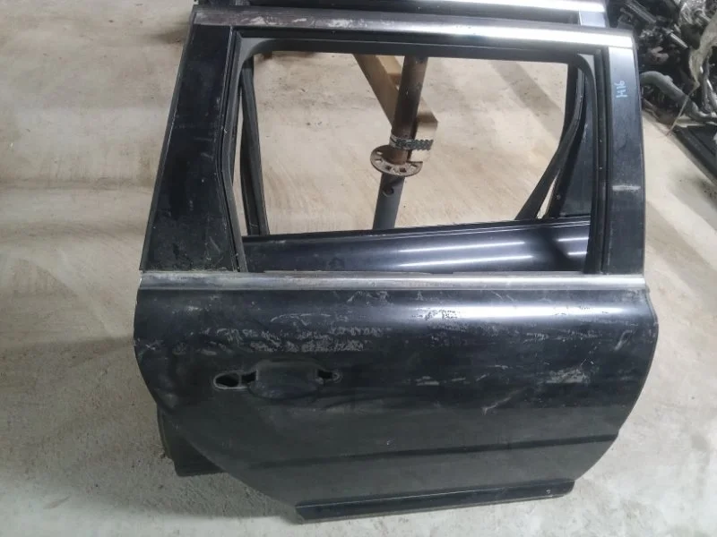 Дверь Volvo V70 32228897, задняя правая