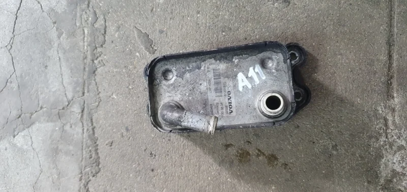 Маслоохладитель Volvo XC70 2009 31201911 D5244T4