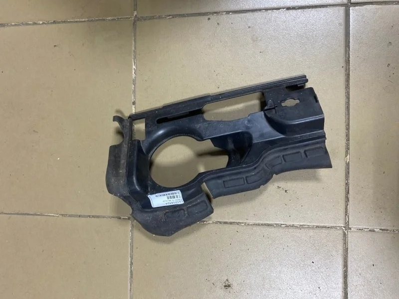 Дефлектор воздуховода Volvo 31214424, правый