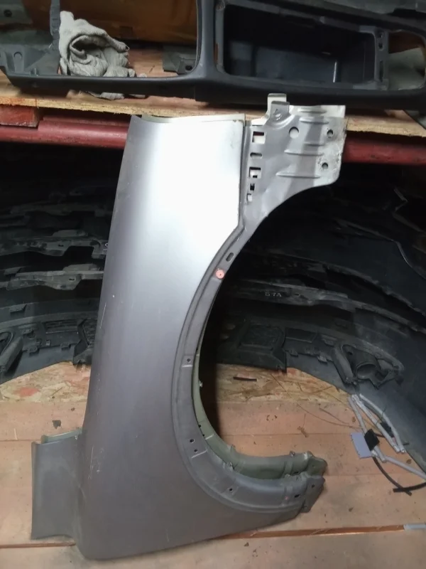 Крыло Volvo XC90 30796495, переднее правое