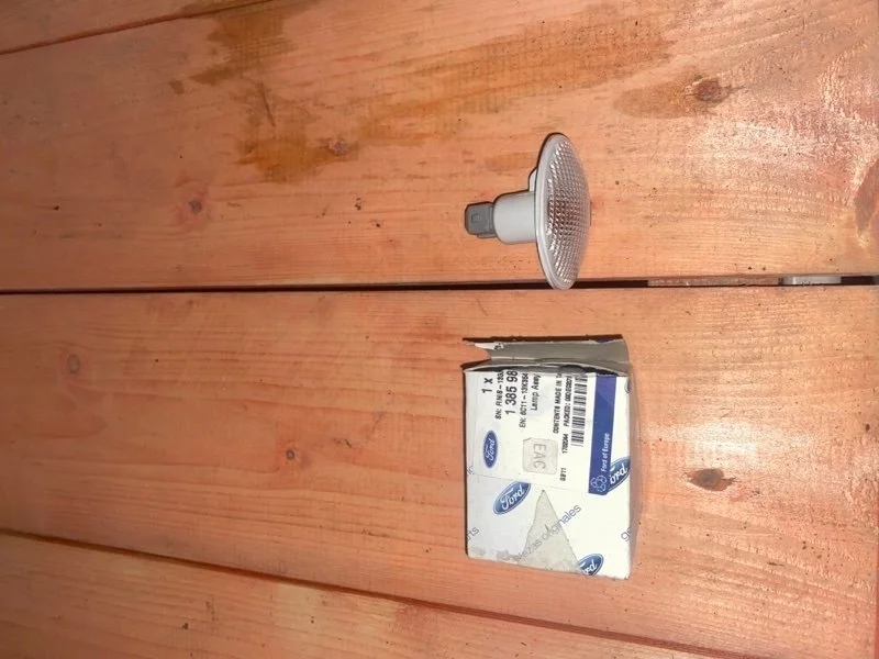 Повторитель поворота Ford 1385980