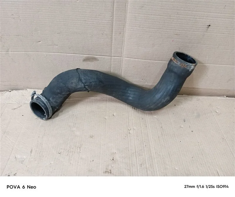 Шланг интеркулера Volvo XC70 2009 30792545 D5244T4