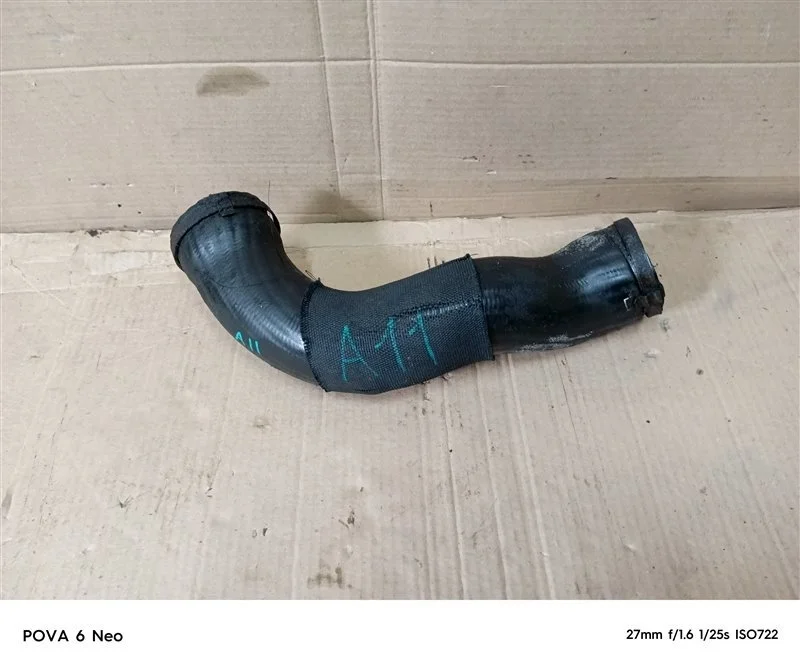 Шланг интеркулера Volvo XC70 2009 30792300 D5244T4