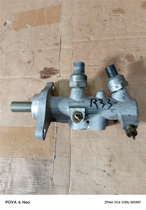 Главный тормозной цилиндр Volvo XC90 2007 8646009 D5244T4