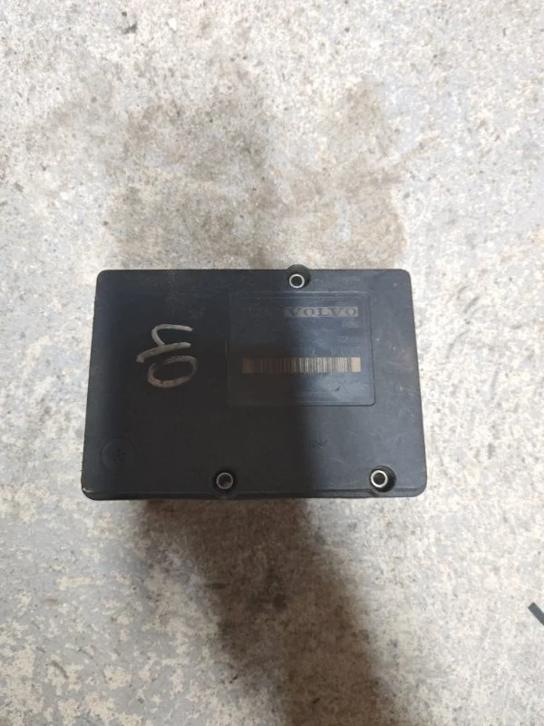 Блок ABS Volvo V70 2006 8671457 D5244T4