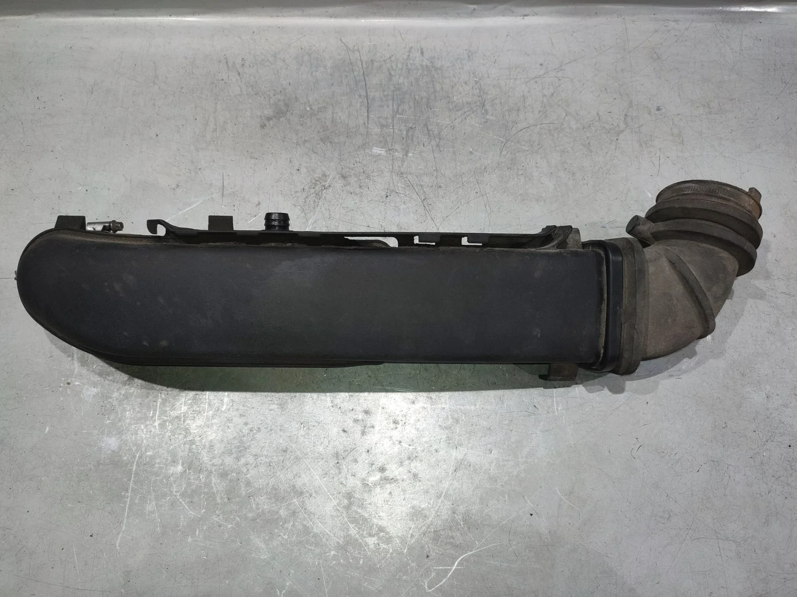 Воздуховод впускной SsangYong Rexton 2005 Y200