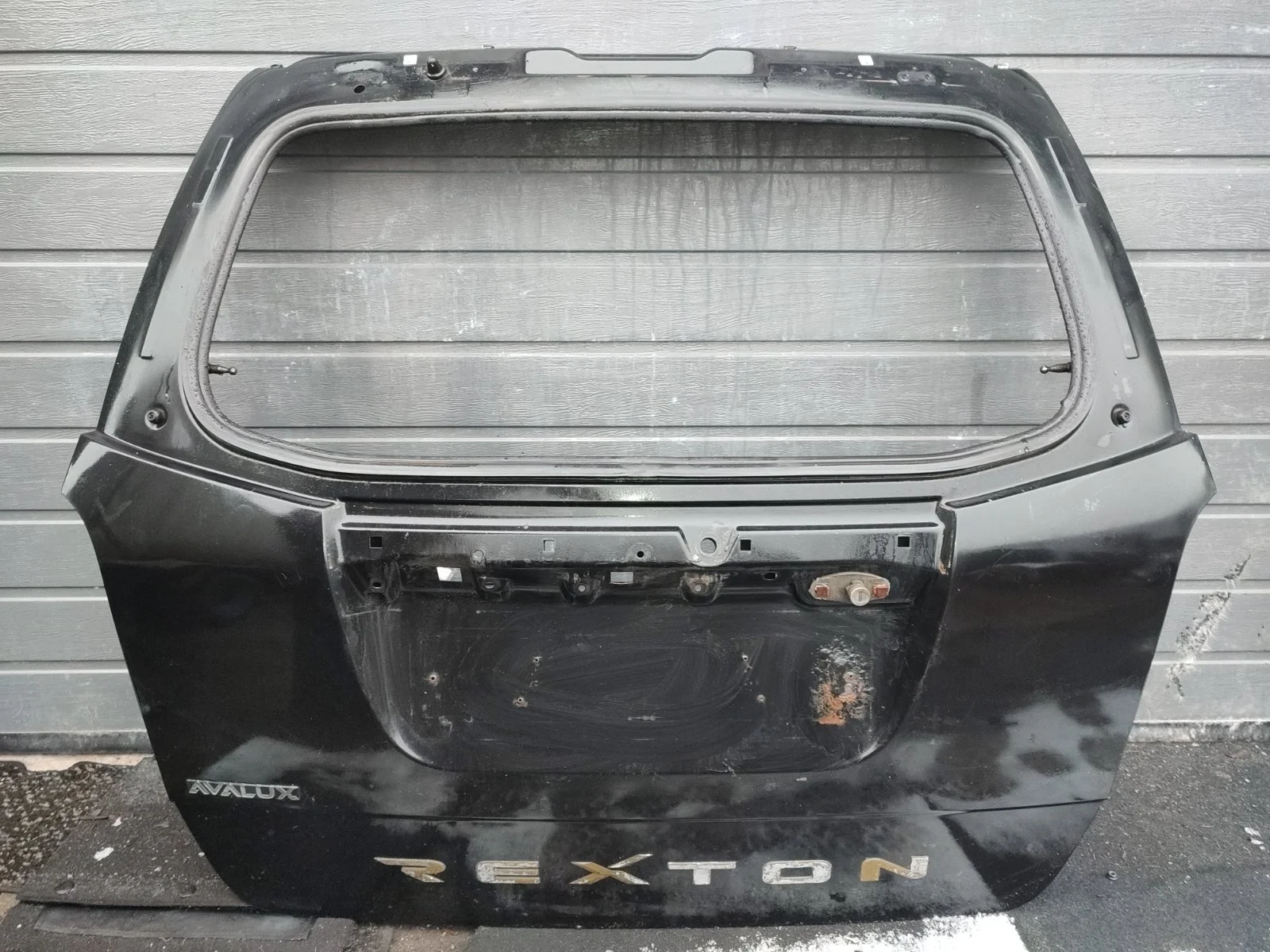 Крышка (задняя дверь) багажника SsangYong Rexton 2005 Y200