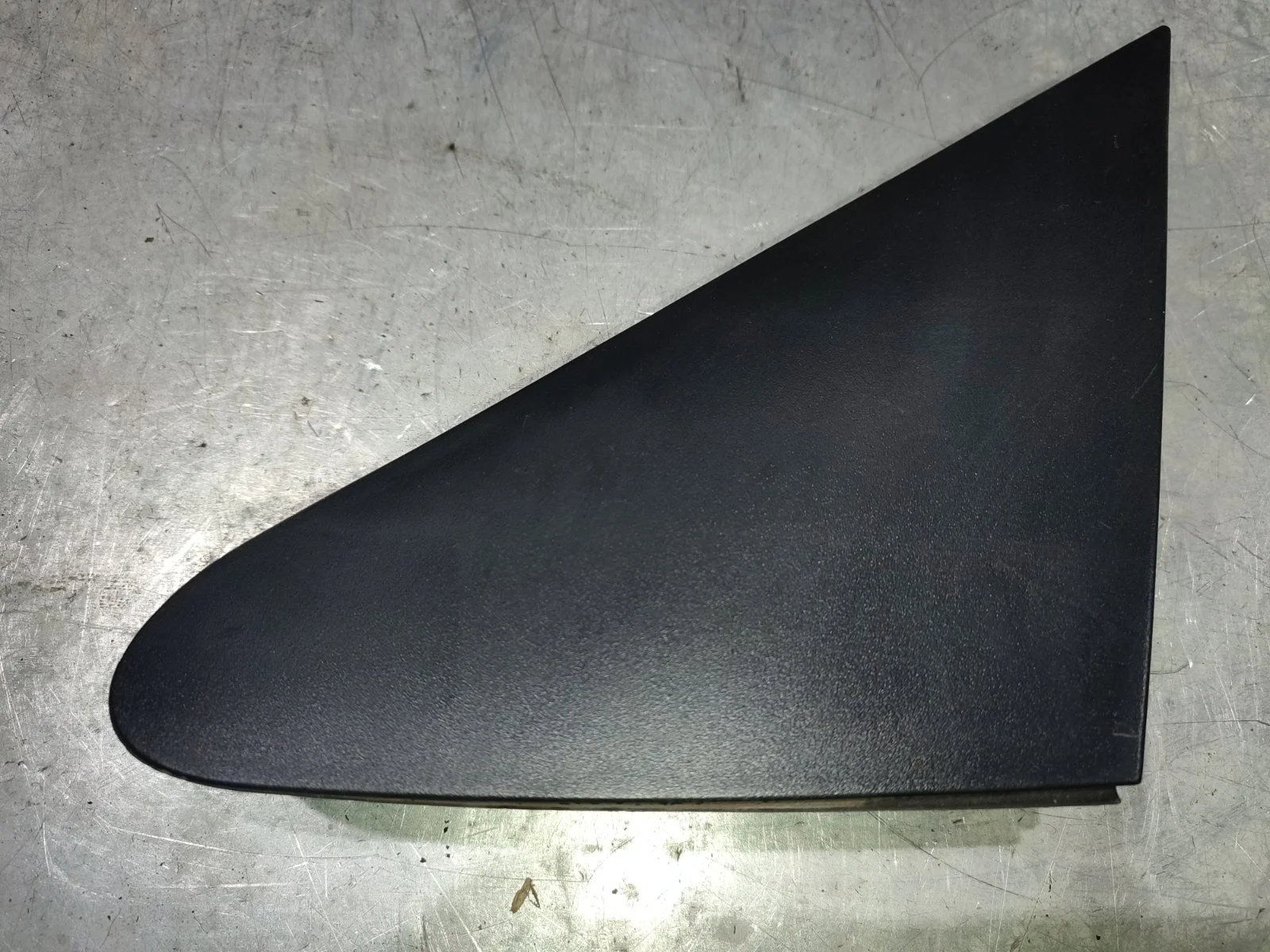 Накладка крыла (треуг.) Ssang Yong Actyon 2007 C100