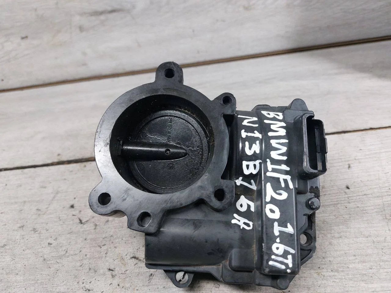 дроссельная заслонка Peugeot 308 T7