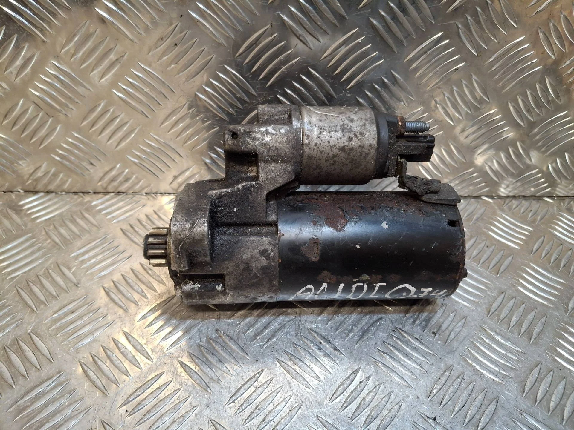 стартер Audi Q7 4L