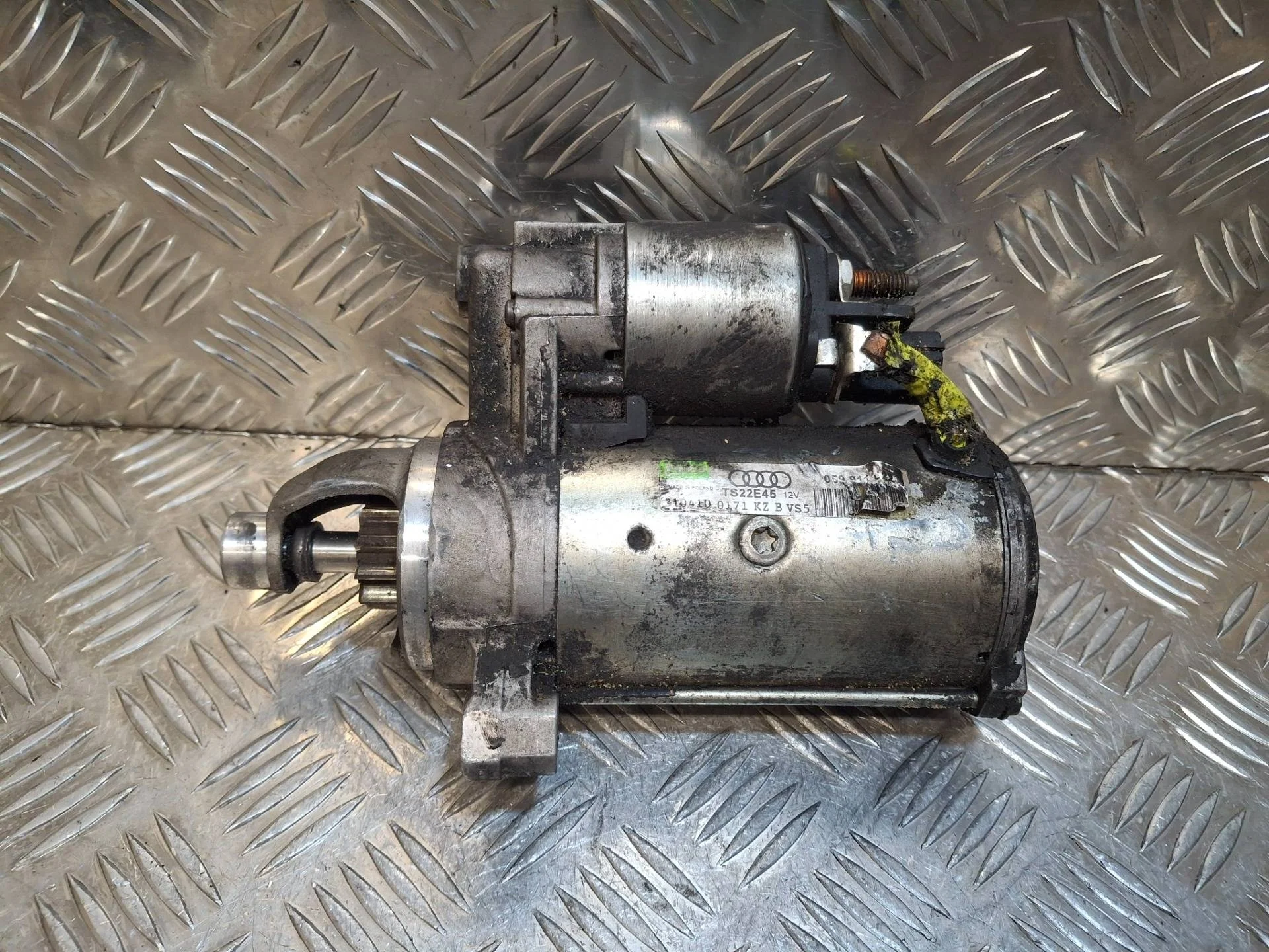 стартер Audi A4 B8/8K