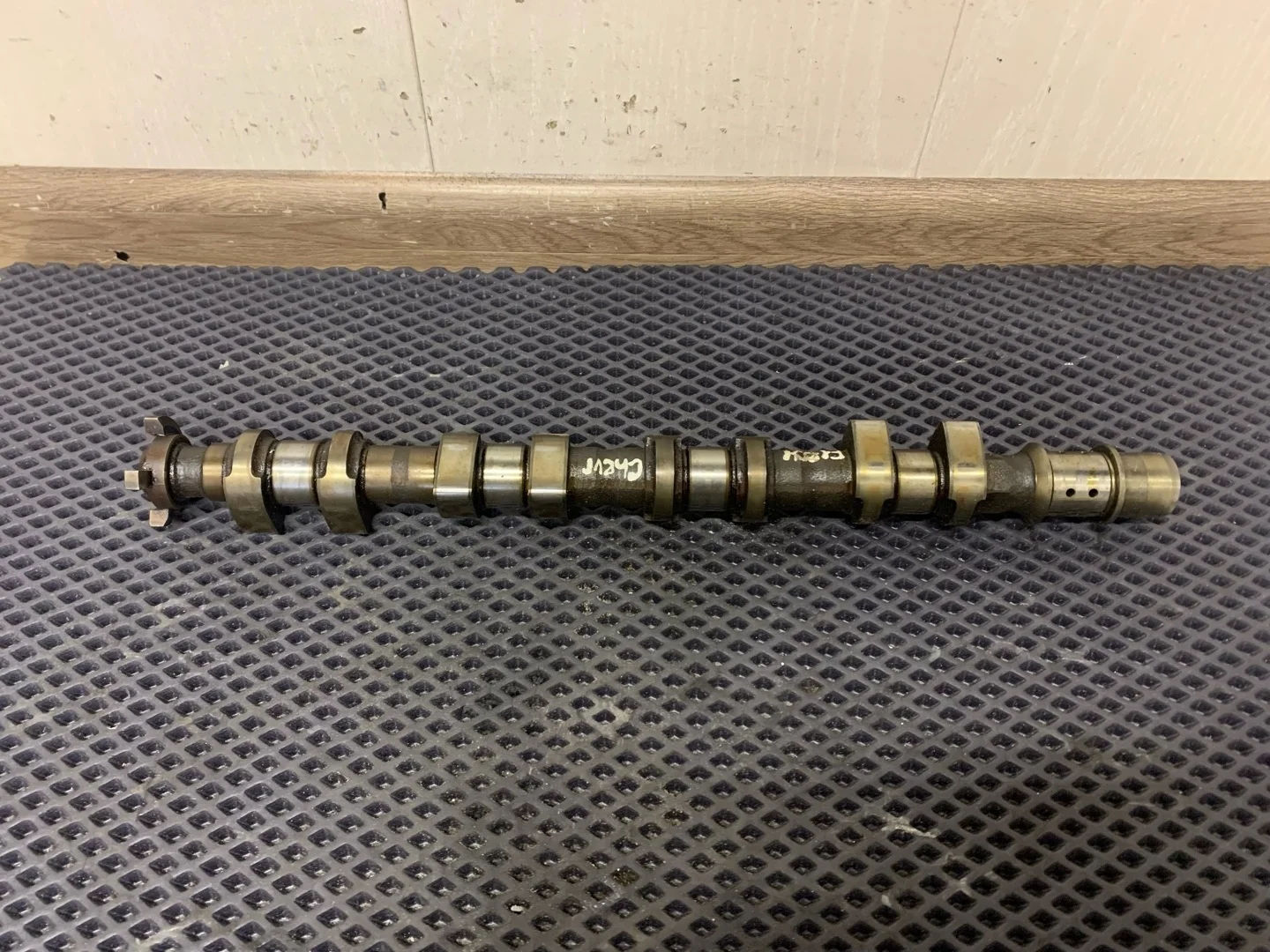 распредвал левый Chevrolet Cruze J300