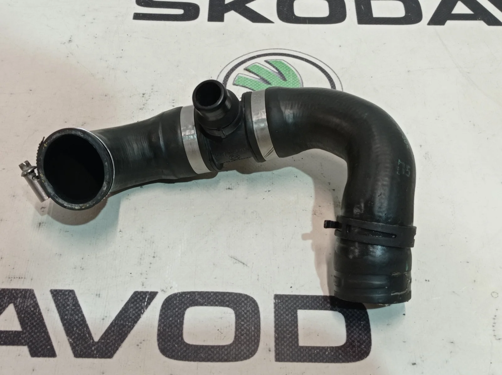 Патрубок системы охлаждения BMW 5 series 2011 11537603511 F10 N20B20A