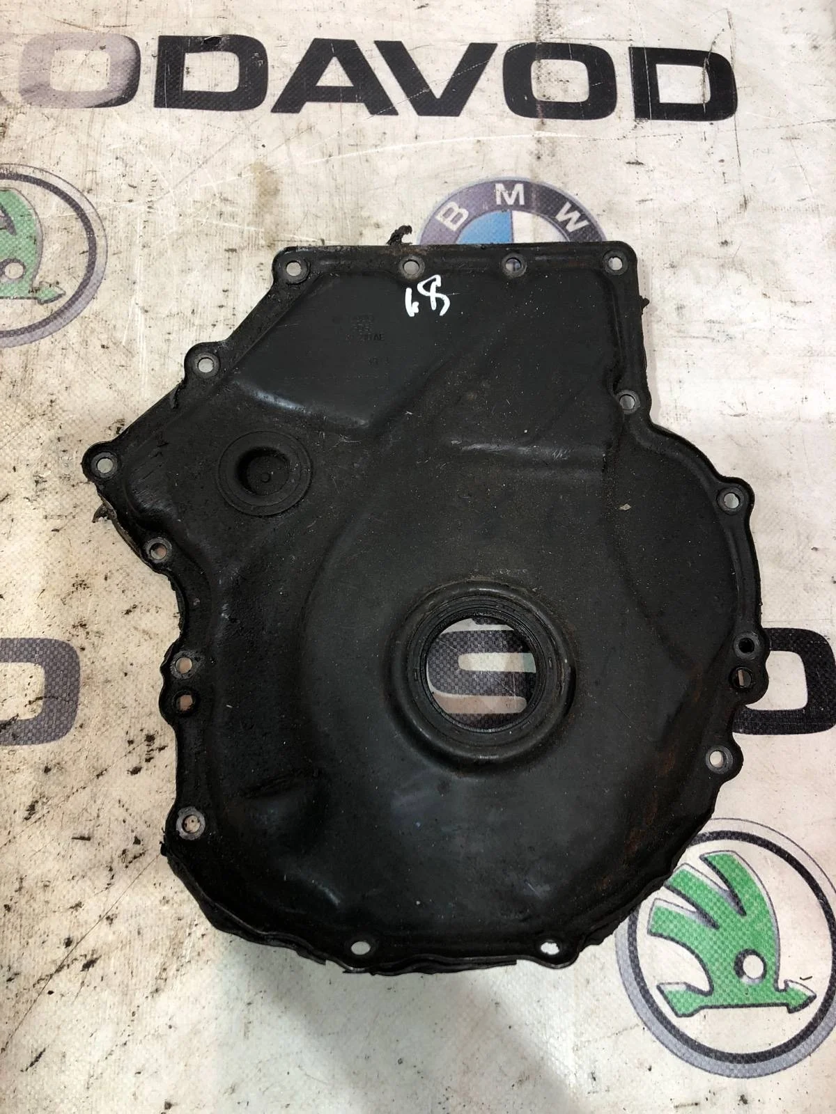 Крышка двигателя skoda Octavia 2011 06K109210AE A5 (1Z) 1.8 CDAB