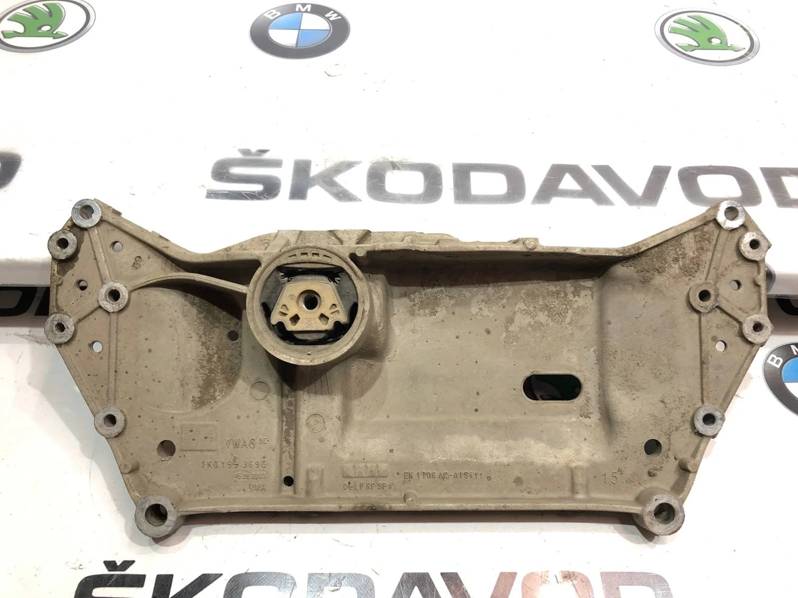 Подрамник Skoda Octavia 2009 1K0199369G A5 (1Z) 1.6 BSE, передний