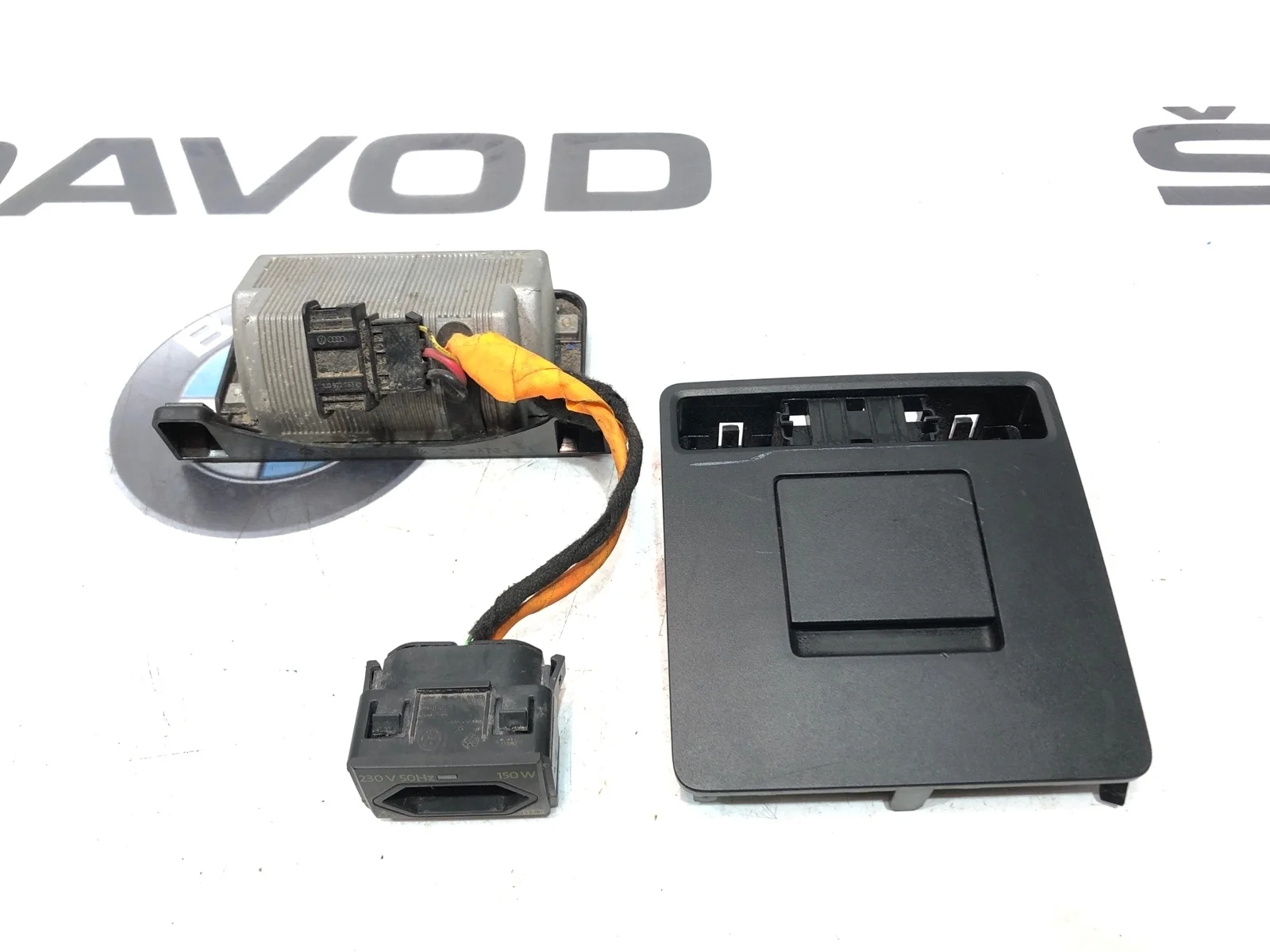 Розетка 220W Volkswagen Passat 2012 3AA907155 B7 1.8 CDAB