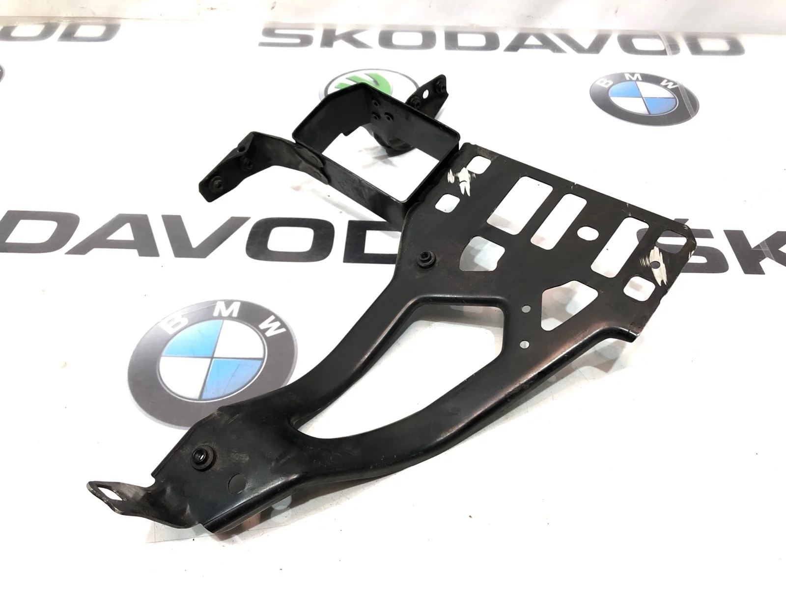 Кронштейн фары BMW 5 series 2006 51647163483 E60 N52B25AF, передний левый