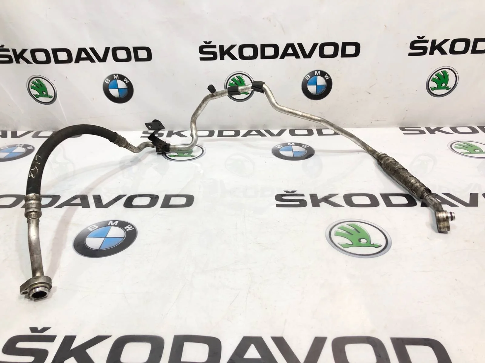 Трубка кондиционера толстая Skoda Octavia RS 2010 1K0820743FD A5 (1Z) 2.0 CEGA