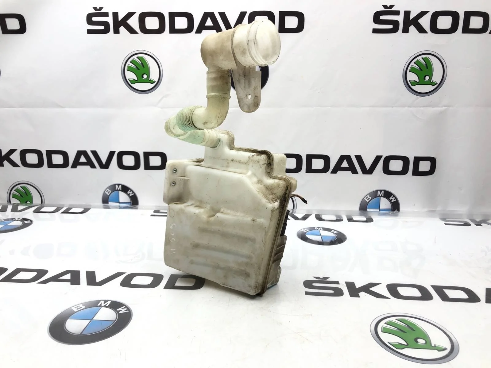 Бачок омывателя Skoda Yeti 2016 1K0955453S 5L 1.2 CYVB