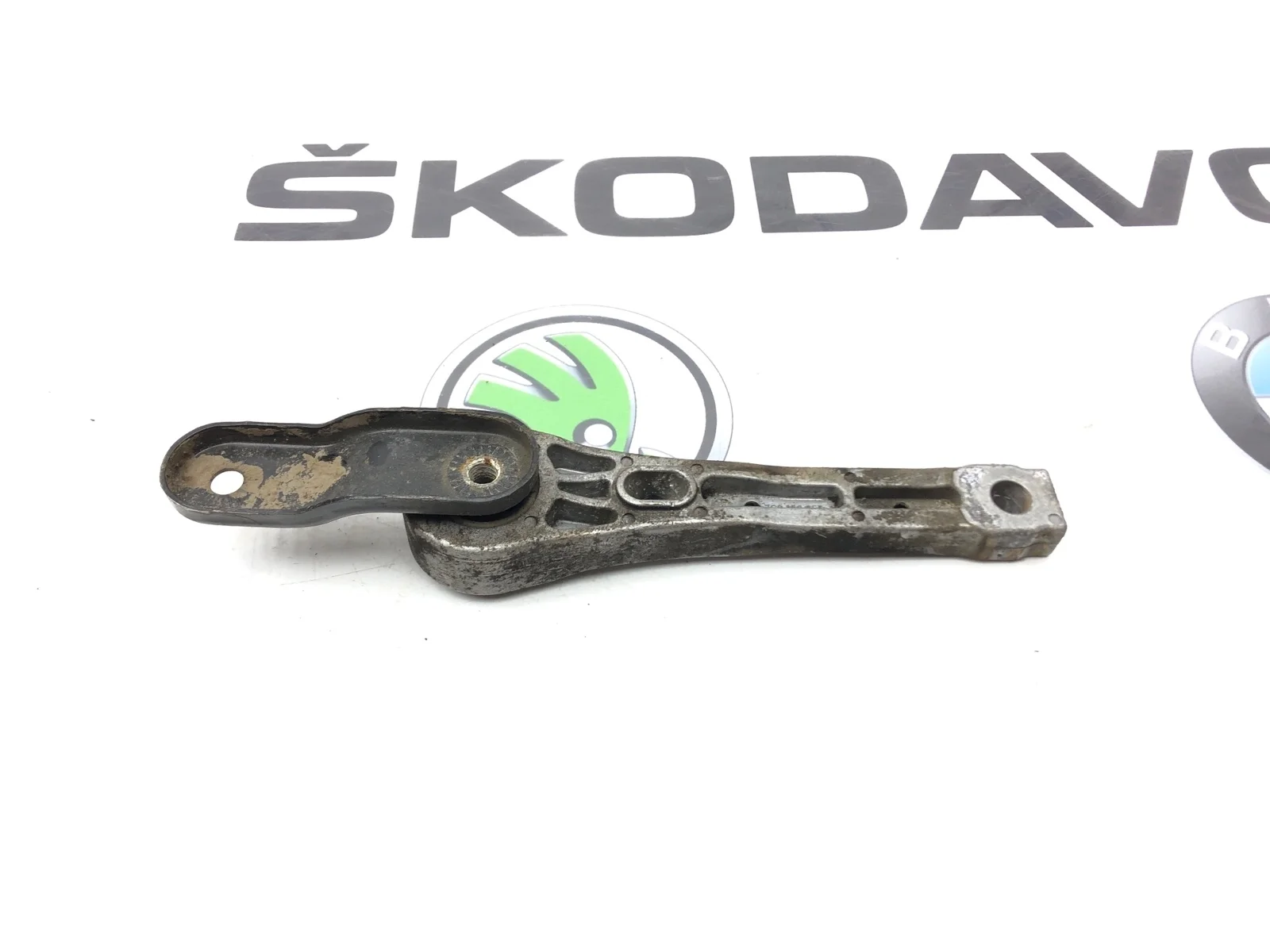 Кронштейн двигателя Volkswagen Passat 2015 3C0199855J B7 2.0 CFFB