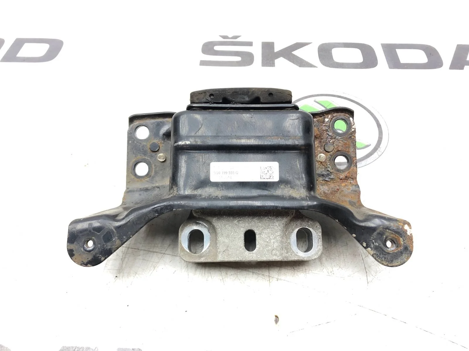 Опора МКПП Skoda Octavia 2015 5Q0199555Q A7 (5E) 1.2 CJZA, левая