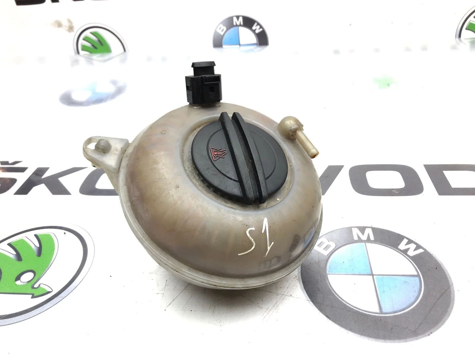 Расширительный бачок Skoda Octavia 2015 5Q0121407A A7 (5E) 2.0 CKFC