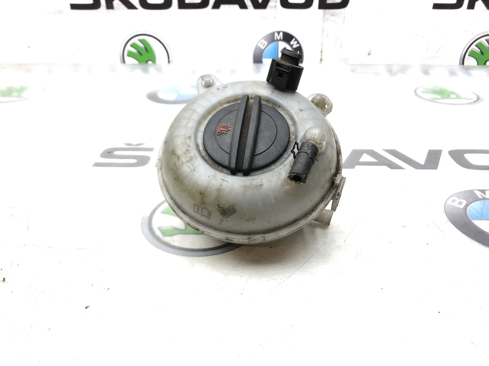 Расширительный бачок Skoda Octavia 2015 5Q0121407F A7 (5E) 1.2 CYVB