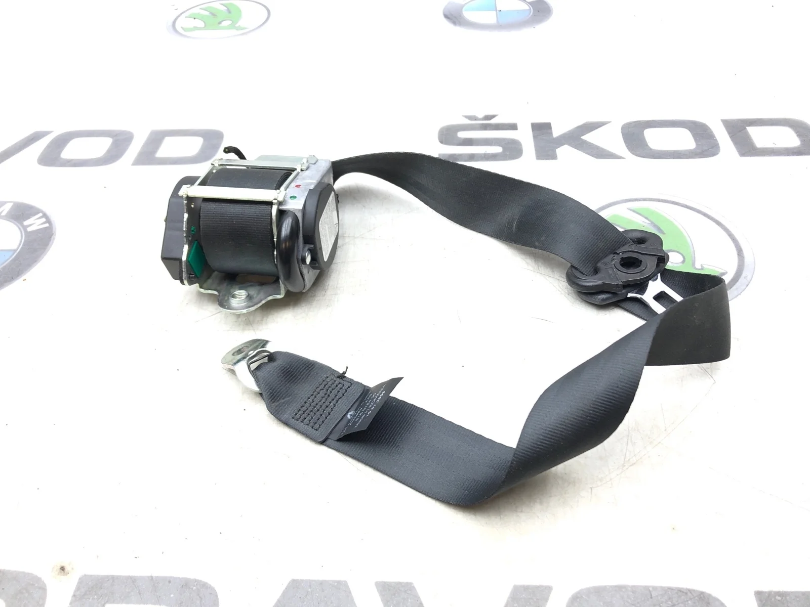 Ремень безопасности Skoda Octavia 2009 1Z0857701C A5 (1Z), передний левый