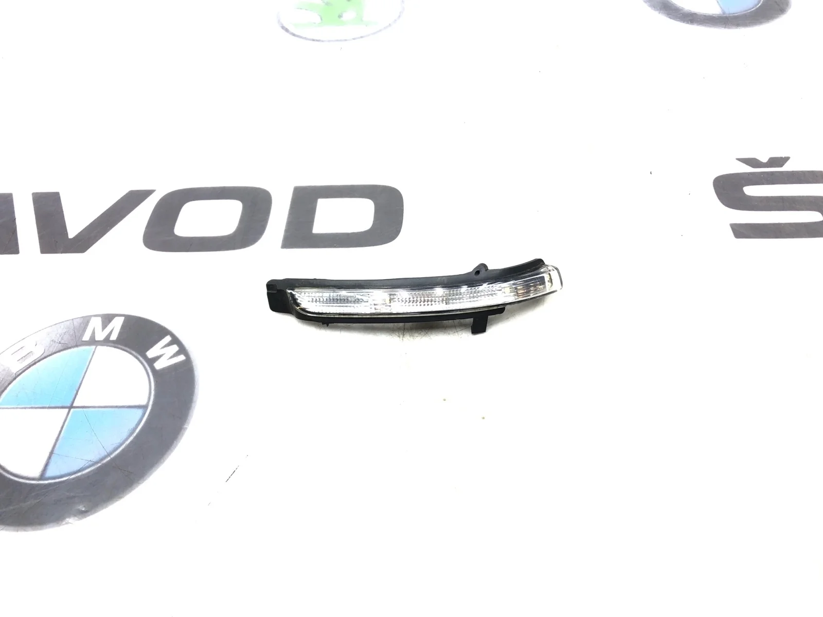 Поворотник зеркала заднего вида Skoda Octavia 2011 3T0949102 A5 (1Z), правый