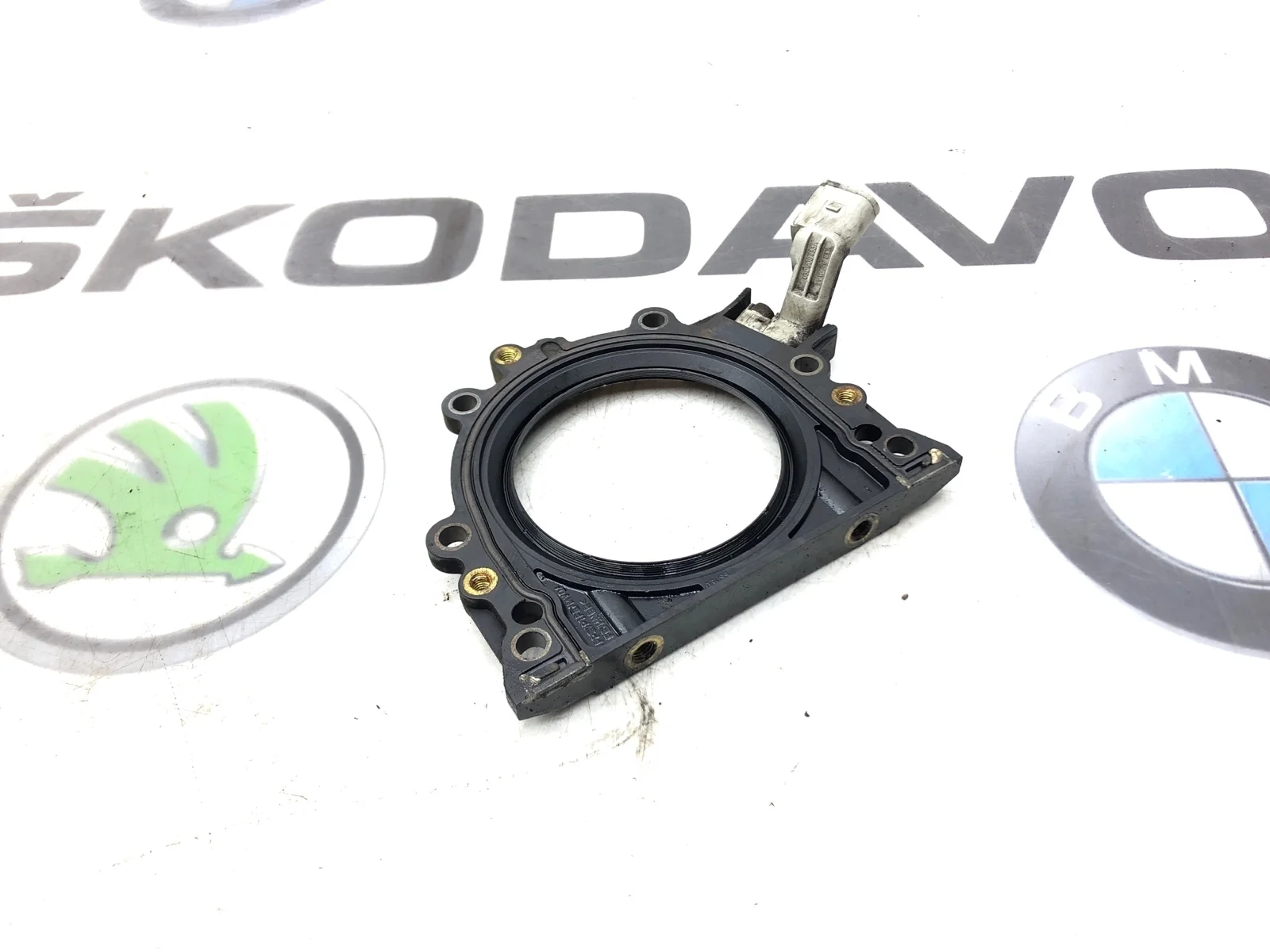 Датчик коленвала Skoda Yeti 2011 03C906433A 5L 2.0 CFHF