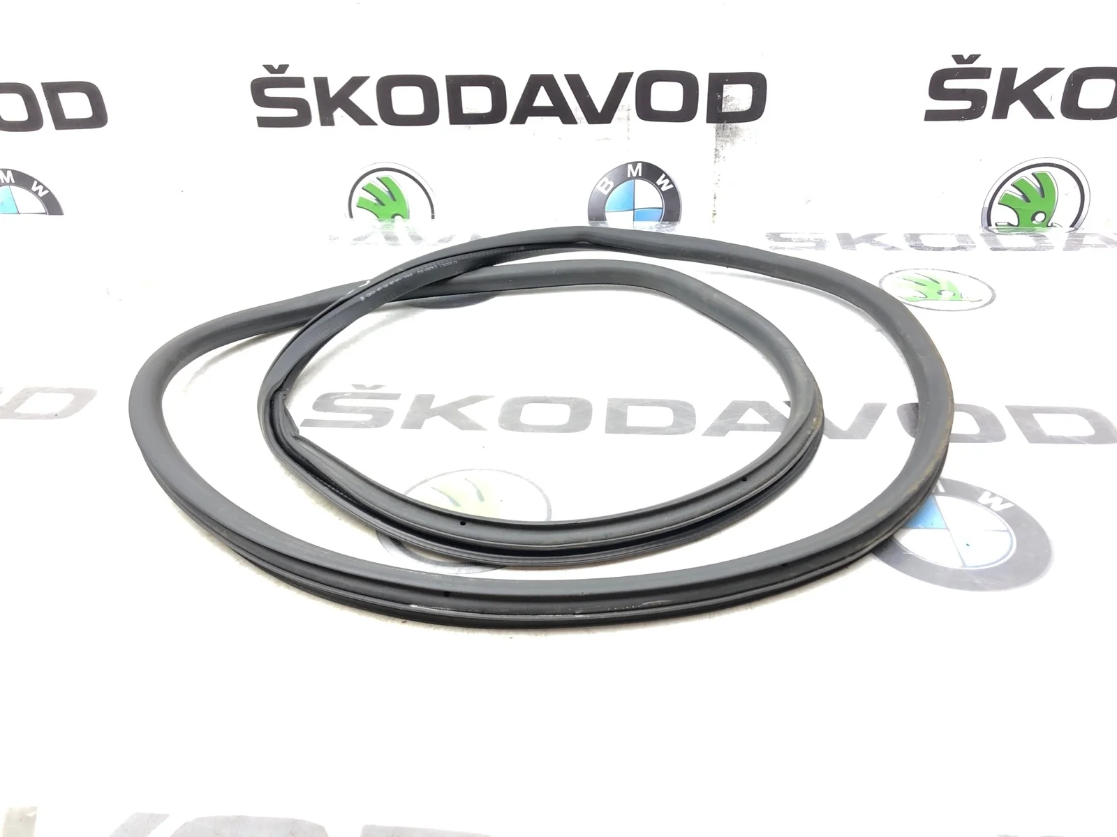 Уплотнитель проема двери Skoda Octavia 2012 1Z0867365H A5 (1Z) 1.8 CDAB, передний правый
