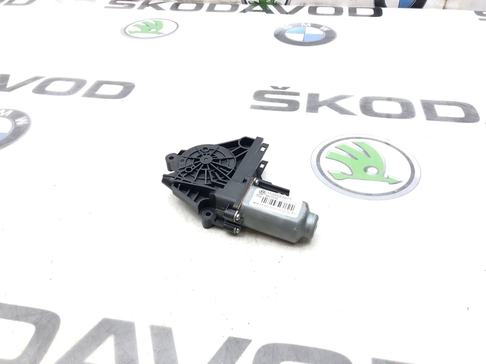 Мотор стеклоподъемника Skoda Octavia RS 2010 1T0959701T A5 (1Z) 2.0 CCZA, передний левый